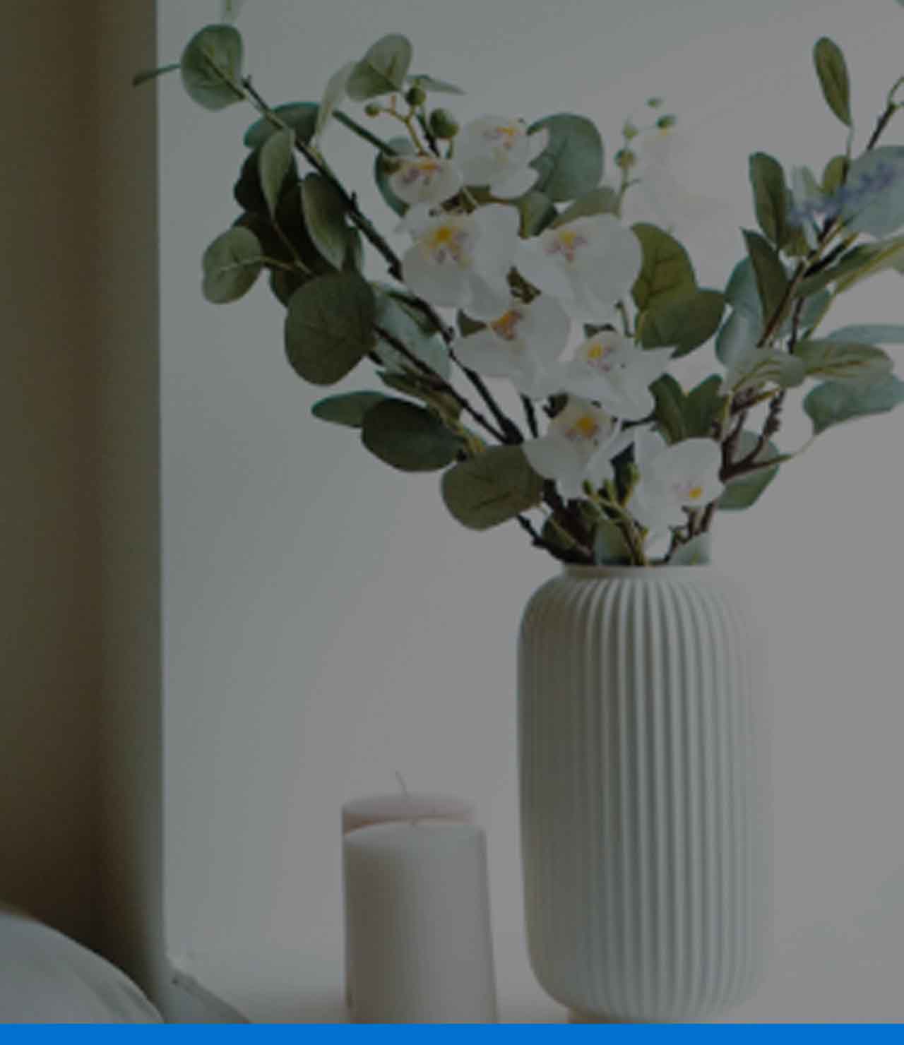 Decora tu hogar con los jarrones con flores artificiales