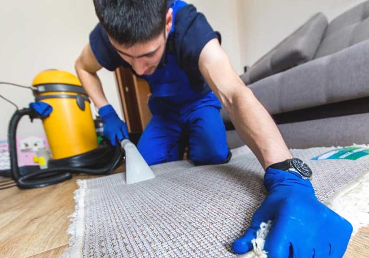 Persona limpiando alfombras usando limpiador de alfombras ia generativa