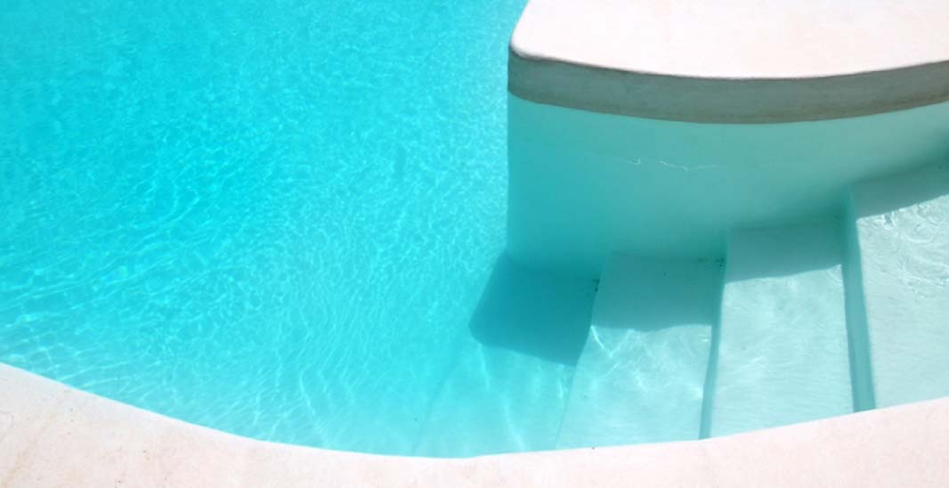 Cómo impermeabilizar una piscina con pinturas especializadas? | Homecenter