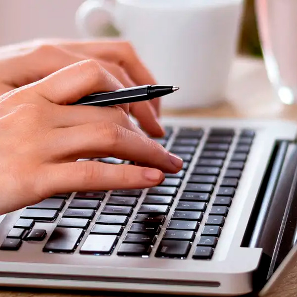 Aprende a decorar y organizar tu estudio pequeño