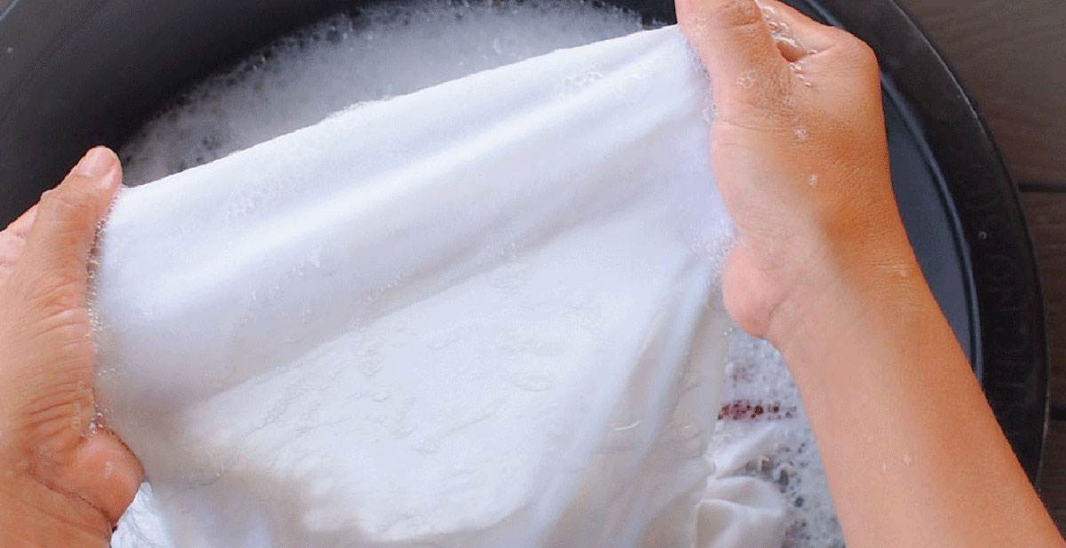 Aprende cómo quitar manchas en ropa blanco sin fallar en el